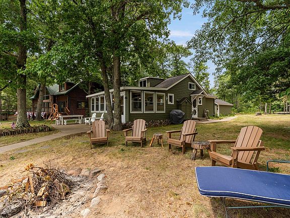 3rd image of 36408 Fishermans Point Rd