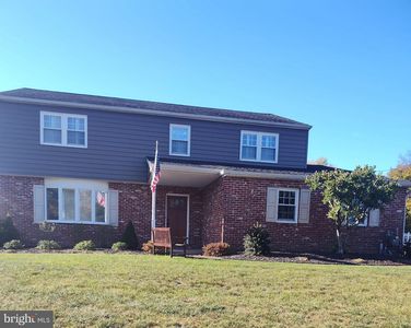 10 Maple Ln, Doylestown, PA, 18901