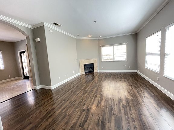 5th image of 2761 A St #501-1