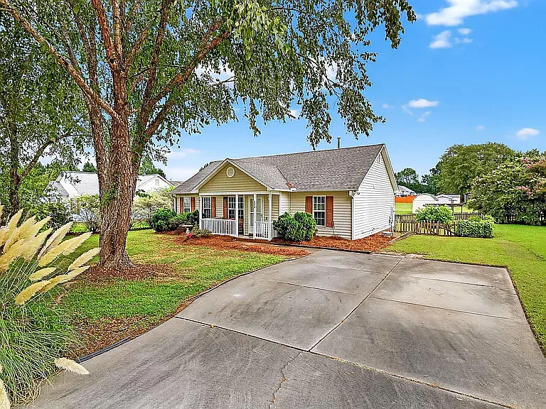 Building Photo - 632 Waterford Dr