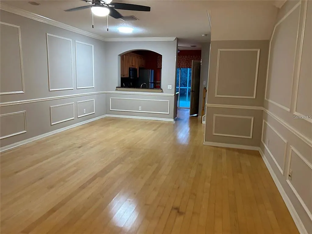 3 bed, 2.5 bath, 1383 sqft, $1,950 — Photo 2