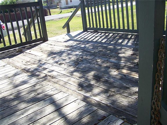 4th image of 1134 Nagle St