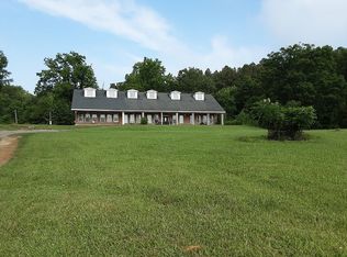 211 Calico Valley Rd, Rydal, GA 30171