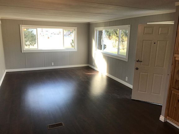 4th image of 712 SE Railroad Ave Spc 25