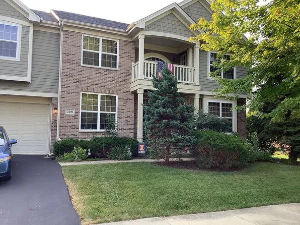 2921 Kelly Dr, Elgin, IL 60124