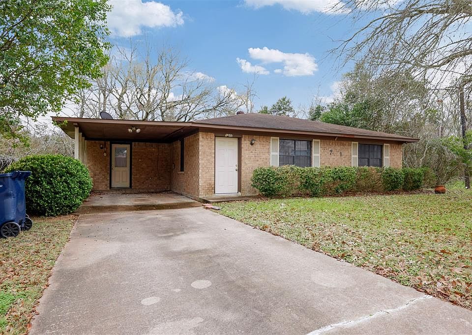 1st image of 1305 Hidden Creek Lane