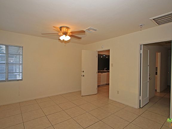 4th image of 677 S Mountain View Dr