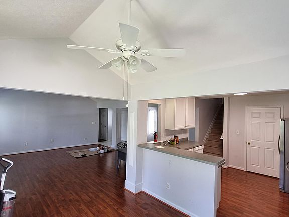 4th image of 4128 Stonewood Ln