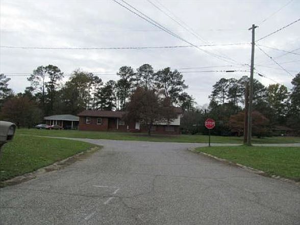 2nd image of 2239 Lyn Ct
