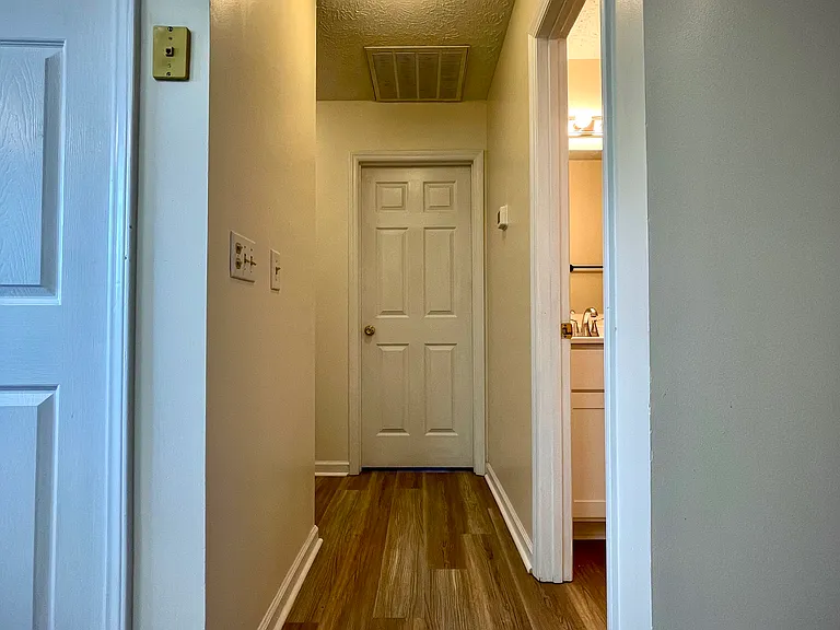 1002 Gordon Woods Rd — Photo 8