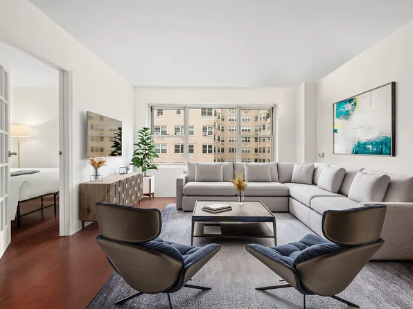 20 East 9th Street image 1 of 23