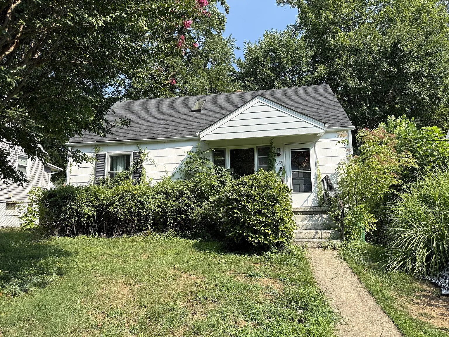 3 bed, 1063 sqft, $2,200 — Photo 3