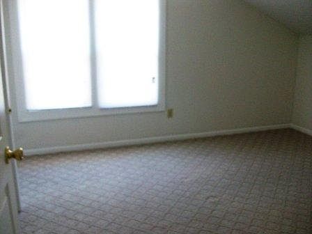 4th image of 223 S 41st St
