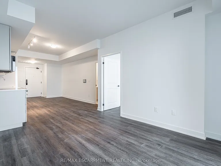 2075 Lakeshore Rd #1205 — Photo 11
