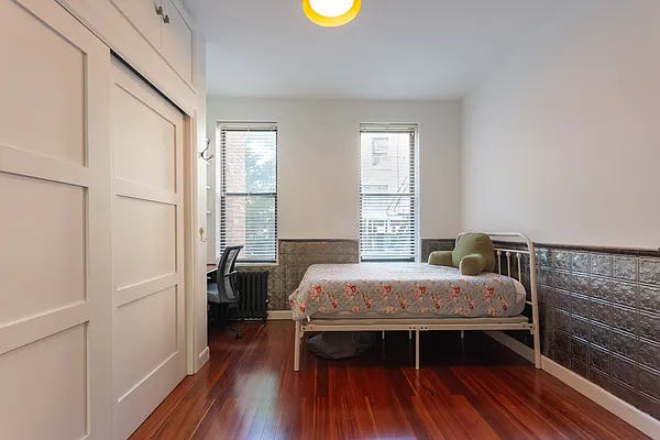 Rented by Batra Group Inc | media 8