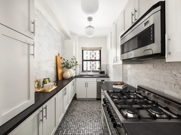 49 East 96th Street image 7 of 14