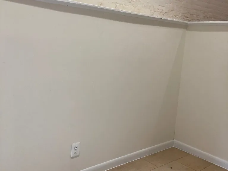 1012 Clinton St #1F — Photo 11