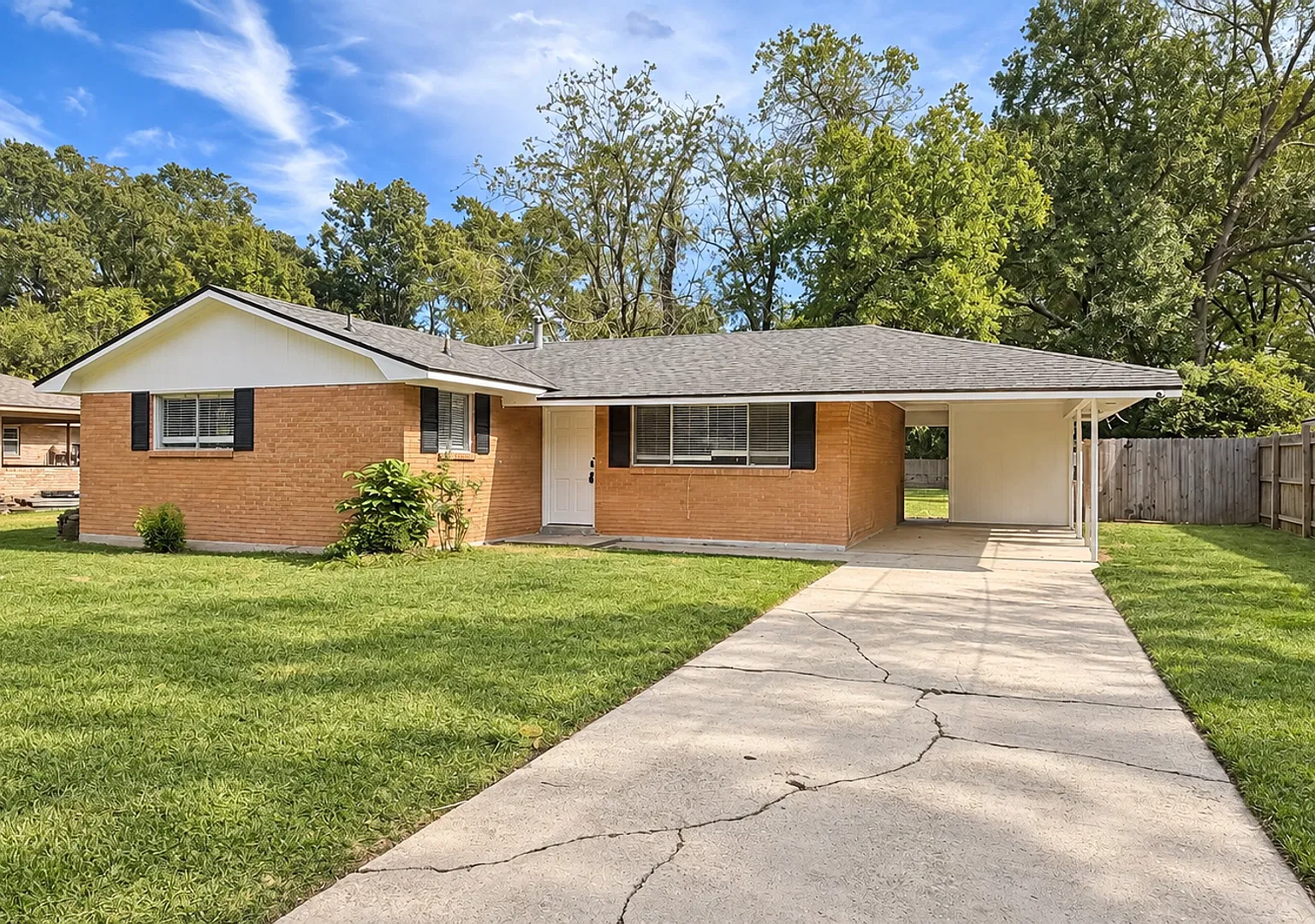3-bedroom, 2-bathroom home near Highland/Perkins | Available now! — Photo 1