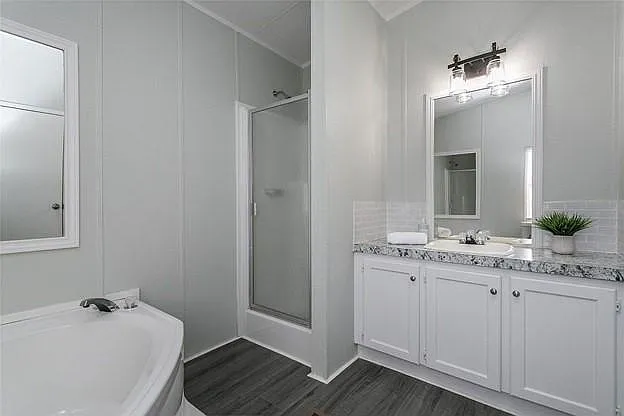 15052 Robin Rd — Photo 3