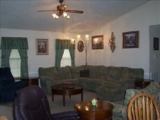 3rd image of 989 Myrtle Ave