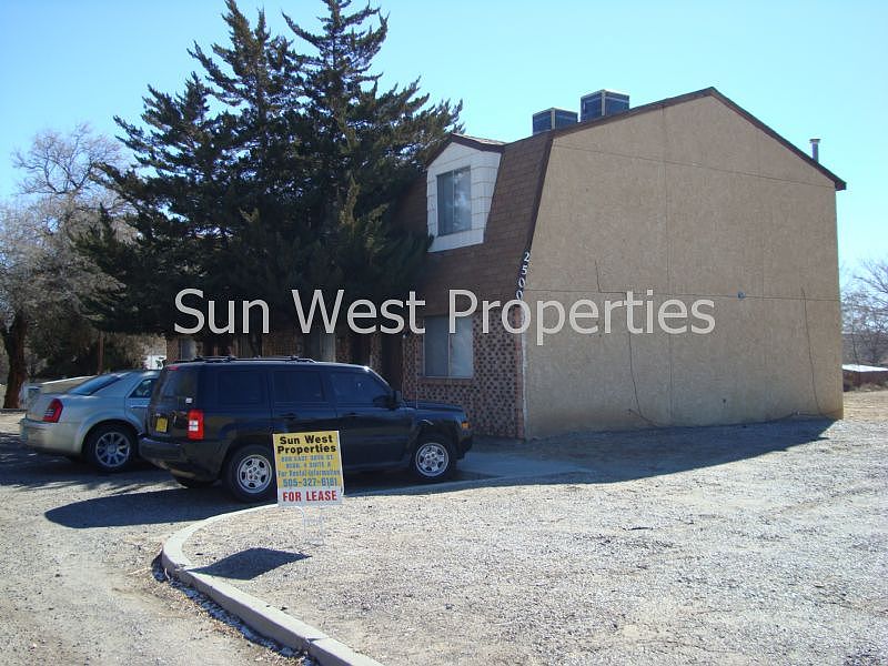 1st image of 2500 N Lee Ave APT 3