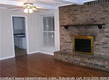 3rd image of 721 Leaning Oaks Dr