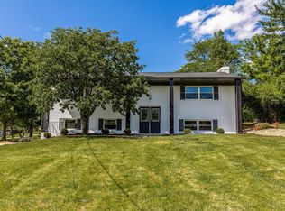 7080 Ravenwood Dr, West Chester, OH 45069