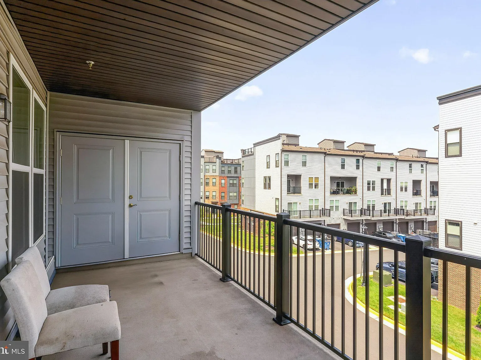 3 bed, 2.5 bath, 2598 sqft, $4,250 — Photo 4