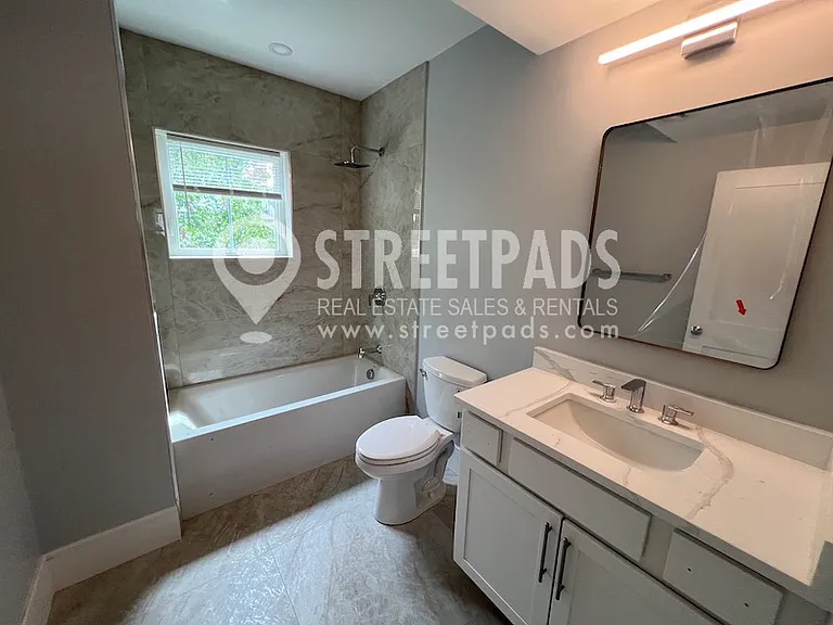 11 Holton St — Photo 13