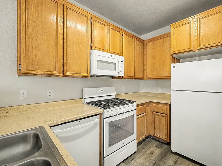 4730 E Craig Rd #26 — Photo 15