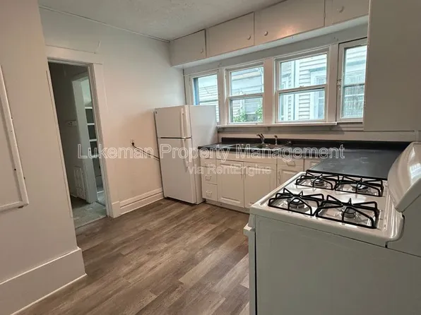 415 Davis St APT 2, Kalamazoo, MI 49007
