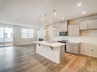 4420 Iron Oak Ln, Charlotte, NC 28269