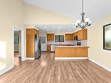 Building Photo - 812 Loma Prieta Dr