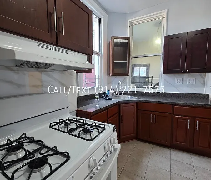 175 Orchard St — Photo 3