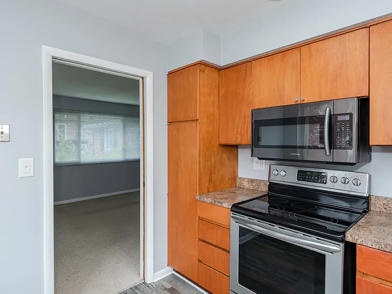 Westcliff Ct — Photo 10