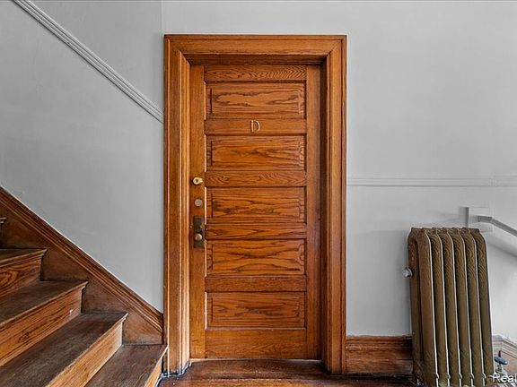 5th image of 1450 6th St #D