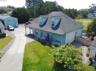 17225 Garvin Ct, Brookings, OR 97415