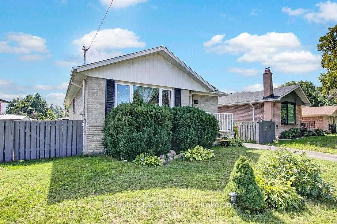 3 bed, $2,500 — Photo 2