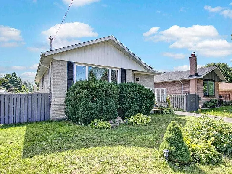23 Dalcourt Dr #MAIN — Photo 2