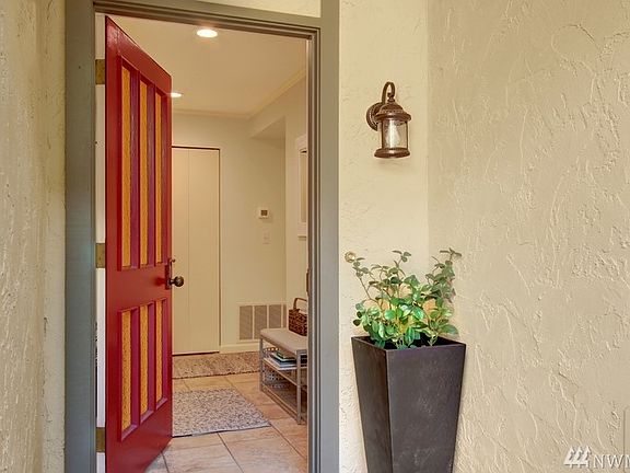 4th image of 6550 Park Point Way NE Unit B105