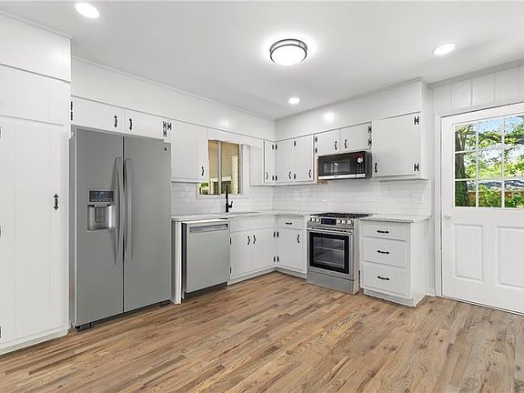 2nd image of 1593 Jolly Green Ct