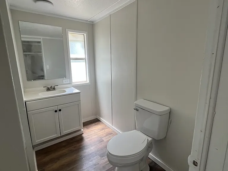 129 Allison Ln — Photo 3