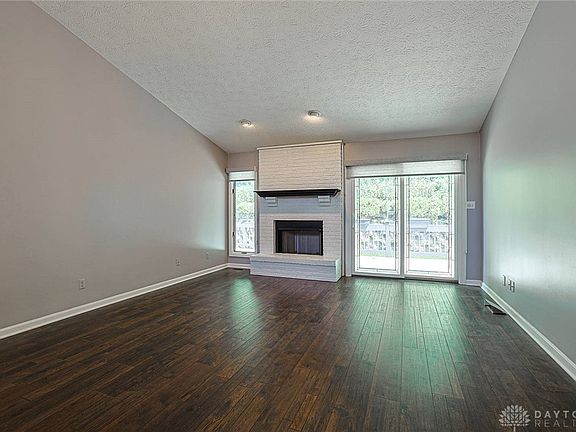 4th image of 1047 Golfview Dr #10