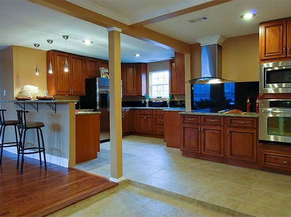 Stainless and Granite Kitchen