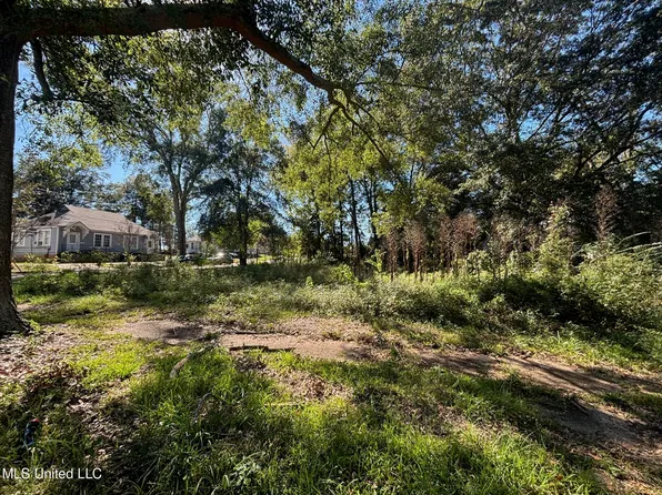 N Front St, McComb, MS 39648