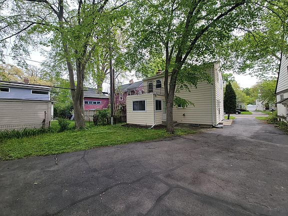 3rd image of 1408 E Park Pl