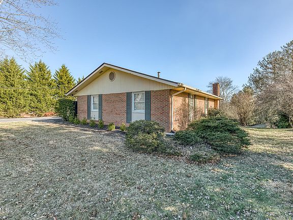 5th image of 305 Overbrook Dr