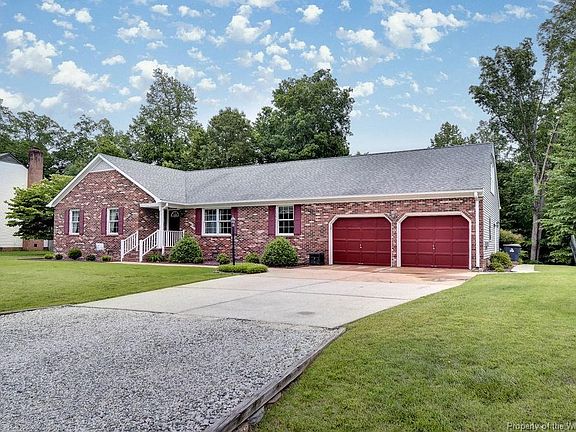 3rd image of 2736 Linden Ln