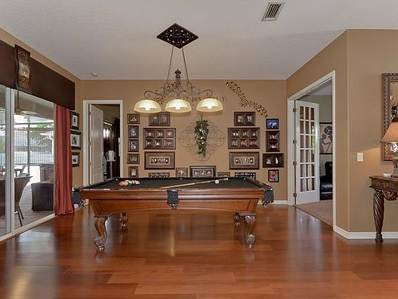 5th image of 1456 Beaconsfield Dr