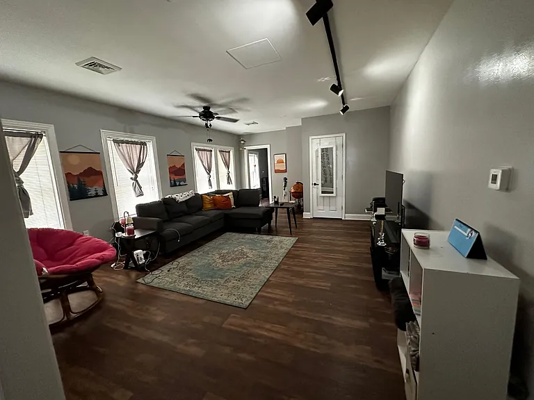 1204 Delaware Ave #3 — Photo 20